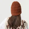 Basker kvinnor varm solid twist stickad virkning pile hatt pullover cap