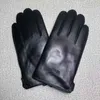 Diseñador Men039s Guantes cálidos Moda Piel de oveja Piel de una pieza Guantes de cuero Entrega a domicilio2490907