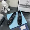 2022 Loafers kohud baotou sandaler halvt spänne äkta läder platt botten älskar Muller kvinnliga ytterkläder