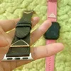 Paski do zegarków designerskich do Apple Watch Band 49 mm 38 mm 41 mm 42 mm 45 mm 45 mm skórzane smartwatche Pasek wymiany paska Adapter Złącze Akcesoria