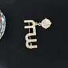 R￤tt brev Brosch Suit Lapel Pin Gold Silver Women Crystal Letters Brosches For Gift Party