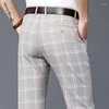 Calça masculina Marca de verão Homens xadrez de trabalho comercial Faça moda fina de luxo solto calças de ajuste reto masculino mais tamanho 30-40