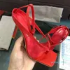 Sapatos de couro de sandália Cabeças de estrias de cinta de cinta Salto de alongamento