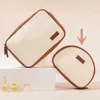 Bolsas cosméticas Corea linda bolso de forma de carcasa de duardio de lecho puede sostener pinceles de maquillaje productos para el cuidado de la piel almacenamiento de viajes