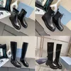 Kvinnor Knee Boots Designer Nylon Boot Glossy Leather Ankle Booties Ladies Monolith Bootie Classic Metal Triangle Logo Knight Boot