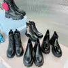 أحذية Monolith Men Women Boot Rois Chelsea Booties Designer Glossy Leather Bootie Renylon Rubber Bootss Military Combat Boot