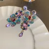 S3320 Biżuteria mody S925 Srebrna igła Kolczyki Asymetryczne kryształowe kolczyki z kwiatami kryształów