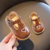 First Walkers Spring Autumn Girls Scarpe in pelle per bambini Princess Flats Baby Baby Mary Janes Beige Black Brown