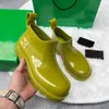 Novos botas de chuva masculinas e femininas Solas grossas impermeabilizadas de chuva curta designer de luxo colorido de colorido de borracha de borracha não deslizante 35-45