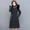 Trench feminina casacos para baixo jaqueta feminina 2022 Temperamento de inverno Moda de pato branco fino Mulheres de tamanho grande colarinho de pele grossa parkas