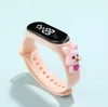 Nieuwe creatieve waterdichte cartoon Kinderen Horloges LED Digitaal Luminous Display Kleurrijk Candy Silicone Flower Frog Rabbit Animal Princess Bracelet For Boy Girl Cadeau