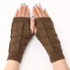 Gants demi-doigts chauds tricotés en acrylique pour femmes, gants à motifs géométriques à la mode