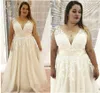 Vestido de noiva plus size de noiva personalizada com decote em V sem mangas A-line vestidos de noiva Apliques de renda lindos para vestidos de tanque de noiva de tamanho grande