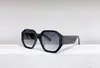 Kadın Güneş Gözlüğü Kadınlar Erkekler Güneş Gözlükleri Erkek 1728 Moda Stili Gözleri Koruyor UV400 lensi rastgele kutu ve kasa ile