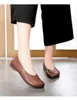 Dress Shoes Boots 2022 Mother Shoes Soft Bottom Leather Comfortable Big Foot Single Spring and Autumn Flat Womens 221116