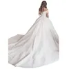 Скромные линии свадебные платья, прозрачные аппликации с бисером на плече назад