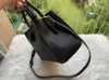 Luxurysデザイナーモンテーニュトートバッグ女性レザーエンボスショッピングハンドバッグバッグトートフリップカバーウォレットクロスプレーン財布