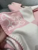 Cobertores rosa camelo para presente de Natal 100140 cm Cobertores com letras de alta qualidade MENINO MENINA 90% LÃ Cobertor para sofá em casa