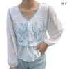 Blusas de mujer Camisas con botones y cuello en V para mujer Tops de encaje de ganchillo Blusa de manga larga de verano Camiseta suelta informal