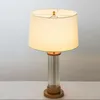 Lampade da tavolo Lampada da comodino Base in vetro illuminata Mezzanino Lampada per PC Enfant Treppiede in legno giraffa bianca