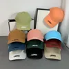 Cappellini rilevati con berretti da baseball con alfabeto di qualità Cappelli da sole autentici alla moda da uomo e da donna