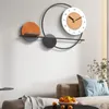 V￤ggklockor batteridriven LED -klocka h￤ngande digital nordisk minimalistisk modern designmetall reloj heminredning f￶rem￥l