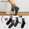 Chaussettes Bonneterie Hiver Confortable Tendance Léopard Femmes Chaussette Élégant Décontracté Respirant Rayé Mélange Court Élastique Vêtements Chauds Fille Non grand public T221102