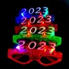 Souvenirs Jouets LED Lunettes éclairées par LED 2023 Lunettes lumineuses clignotantes Rave Glow Shutter Shades Lunettes pour le Nouvel An Enfants Adultes Tailles 2603 E3