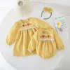 Girl Dresses Korean Baby Girls Plaid Long Sleeves Romper Children Flower Embroidery Jumpsuit Twins Sister Rompers Infant Boutique Dress