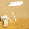 Bordslampor USB -laddningsbar lampa med klippbäddsläsning Bok Nattljus Led Desk ögon Protection Pen Holder