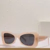 여성용 선글라스 나비 프레임 선글라스 CL40236 패션 디자이너 안경 수지 렌즈 폴리 아크릴 레이트 UV400 보호 및 오리지널 박스