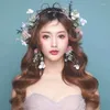 ブライダルヘアの新鮮な花