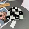 Cappello lavorato a maglia con espressione quadrata a scacchiera, ispessimento, berretto di lana, pullover, coppia, berretto di lana