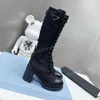 디자이너 Rois Boots 여성 나일론 발목 부츠 군사 영감을받은 전투 부츠 분리 가능한 작은 지갑 럭셔리 덩어리 힐 부츠 모 놀리트 부티