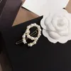 Pinza de pelo con letras de cristal ostentoso para mujer, pasadores con letras para regalo, accesorios para el cabello de moda para fiesta F006