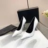 Le ultime scarpe da donna bianco nero di seta superiore inferiore a punta tacco sexy alta moda sexy taglia standard 35-42