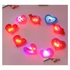 Przyjęcie przychylnie LED Light Up Flashing Heart Pins Broch Party Favoring Guma Guma Ogaź na Walentynki Świąteczne urodziny ślub G Dhvl7