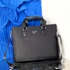 Borsa a tracolla da uomo di lusso Borsa da uomo in pelle nera Borsa da lavoro Borsa a tracolla Borse a tracolla con targhette Totes Computer da viaggio da uomo