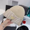classic designer beanie winter style hat letter hats men women fashion knitted hat Outdoor cold protection cap nice gift1786503