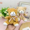 Mantém as lembranças de 16 cm de urso de pelúcia de pelúcia para bebês vestido fofo de pendente bonecas presentes de aniversário decoração de festa de casamento 2616 e3