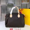 Designer MM Borse Borse a fiori Borsa da viaggio di lusso di grande capacità Vendita Borsa a tracolla in vera pelle da donna di alta qualità con serrature