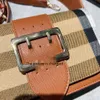 High-End Burbeery Classic Checker liten fyrkantig väska Crossbody-väskor Svarta axelväskor för kvinnor Handväska med 2 avtagbara axelremmar