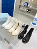 2022 Sneakers invernali Designer Stivale di moda di lusso Stivaletti in tessuto di nylon in pelle Stivale da equitazione da donna Stivali Martin britannici lunghi e corti con punta rotonda