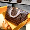 Designers de sac à bandoulière de luxe sacs à main sacs à main fleur marron femmes fourre-tout marque lettre sacs en cuir véritable sac à bandoulière M48812