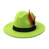 Bérets Rouge Fedoras Chapeaux Unisexe Fedora Chapeau Hommes Panama Top Cap Plume Large Brim Party