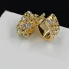 2022 Nuevos pendientes de aro Moda Diseñador de la marca de lujo Recorte Pendientes de diamantes Banquete de boda Regalo de Navidad Joyería de excelente calidad con caja y sellos