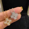 Leaf Clover Four Designer Pendant Necklace Jewelry 18K Gold Shining Crystal Diamond Classic Necklaces with Brand Name