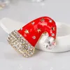 Spille CINDY XIANG Arrivo Rosso Smalto Cappello Di Natale Spilla Spille Per Le Donne Natale Strass Cartone Animato Regalo Sveglio