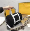 冬の豪華な樽型のショルダーバッグレトロレジャーハンドバッグ