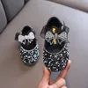 Sneakers Ainyfu Dziecięcy cekinowe buty skórzane Dziewczyny Księżniczka Bowknot Single Fashion Baby Kid Wedding 221117